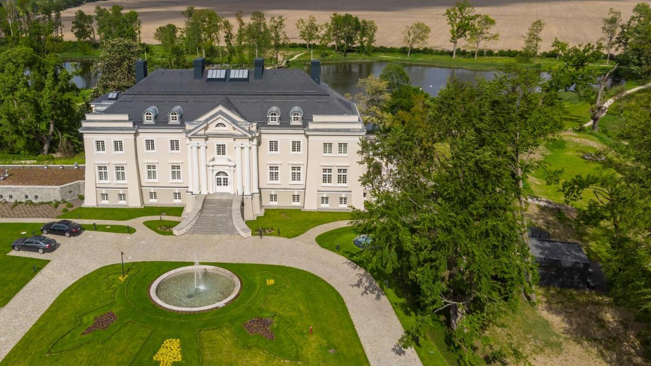 Palac Komierowo Sępólno Krajeńskie 외부 사진